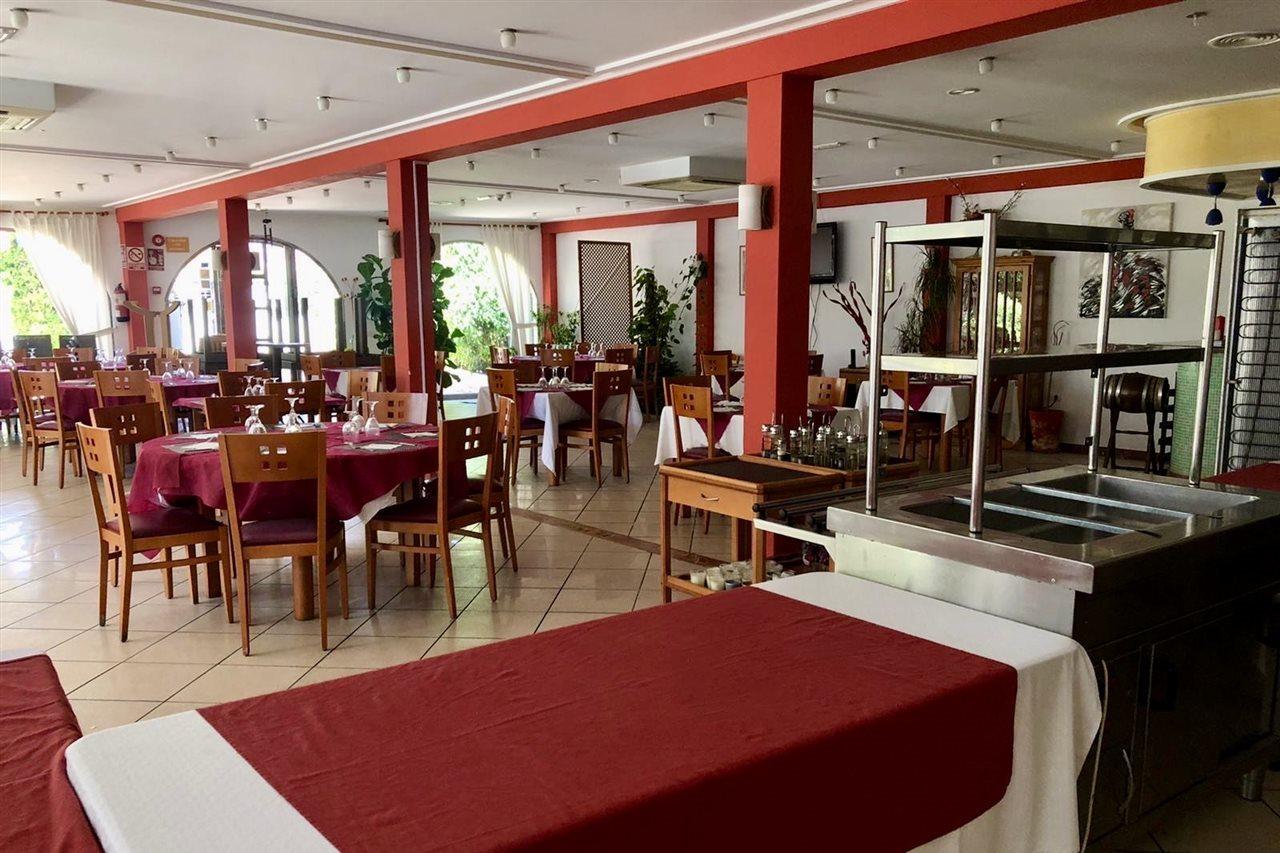 Aparthotel Residencial Vidalbir L'Alfas del Pi Bagian luar foto