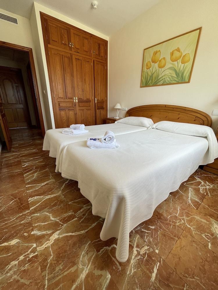 Aparthotel Residencial Vidalbir L'Alfas del Pi Bagian luar foto