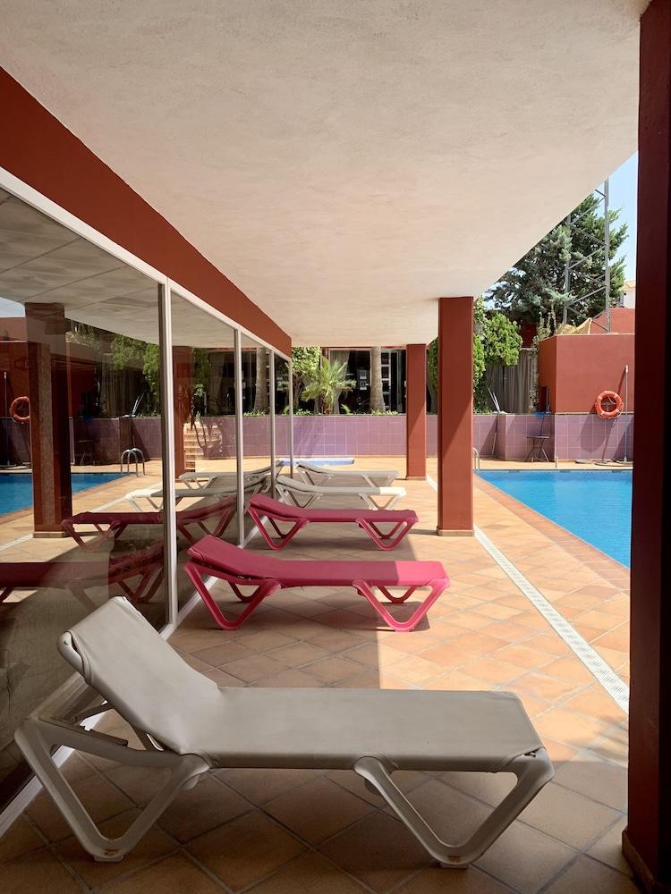 Aparthotel Residencial Vidalbir L'Alfas del Pi Bagian luar foto