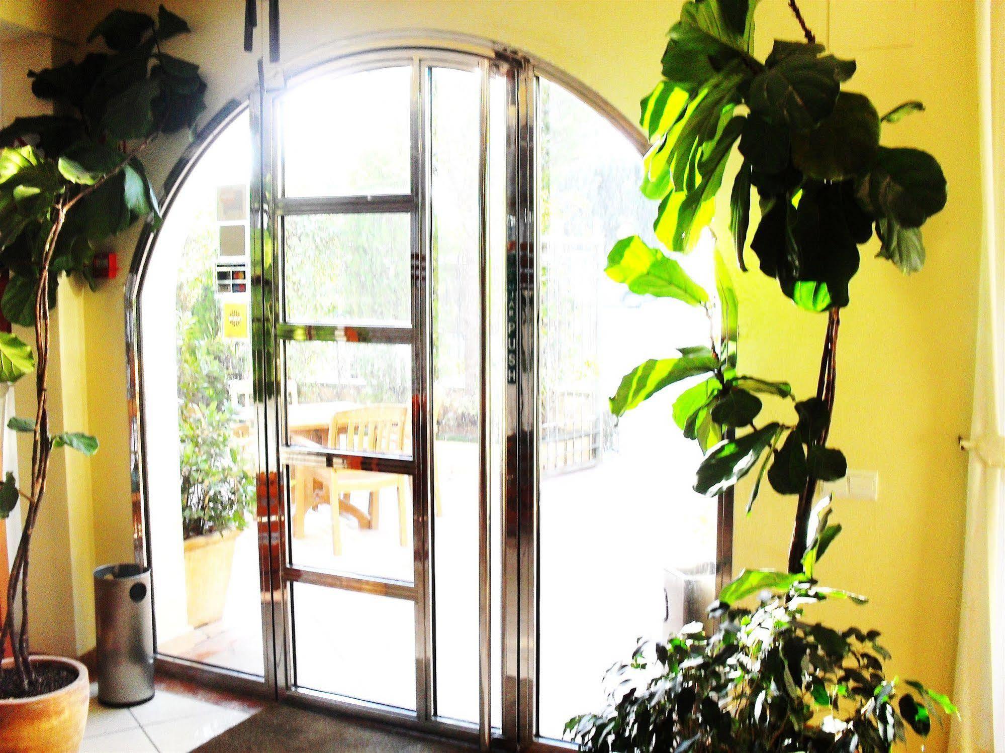 Aparthotel Residencial Vidalbir L'Alfas del Pi Bagian luar foto