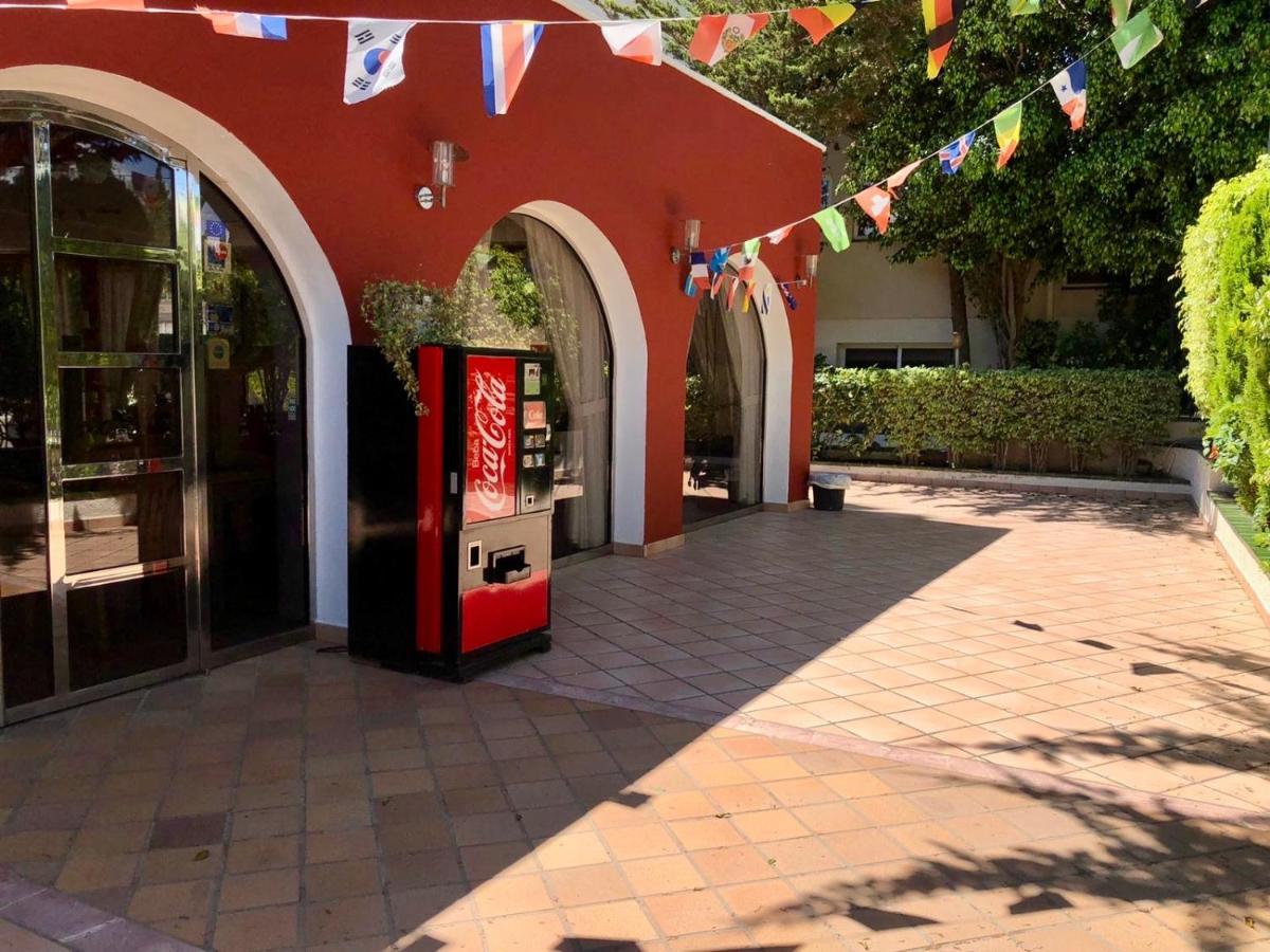 Aparthotel Residencial Vidalbir L'Alfas del Pi Bagian luar foto